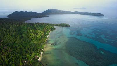  7 Destinasi Wisata Terbaik di Natuna, Pantai Pasir Marus hingga Masjid 
